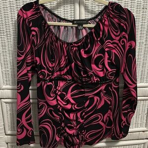 INC hot pink & black top